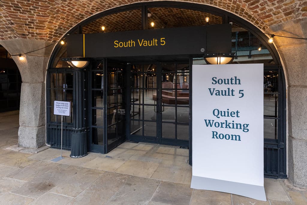 South Vaults, Tobacco Dock photo #4