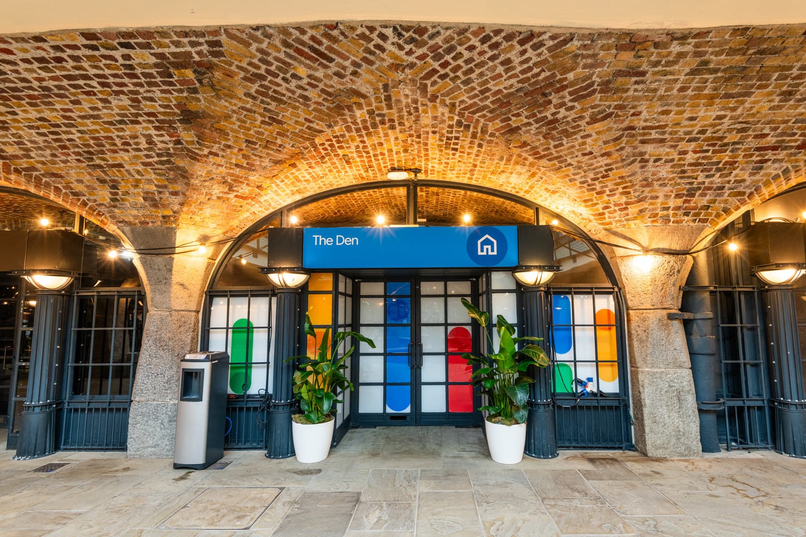 South Vaults, Tobacco Dock photo #2