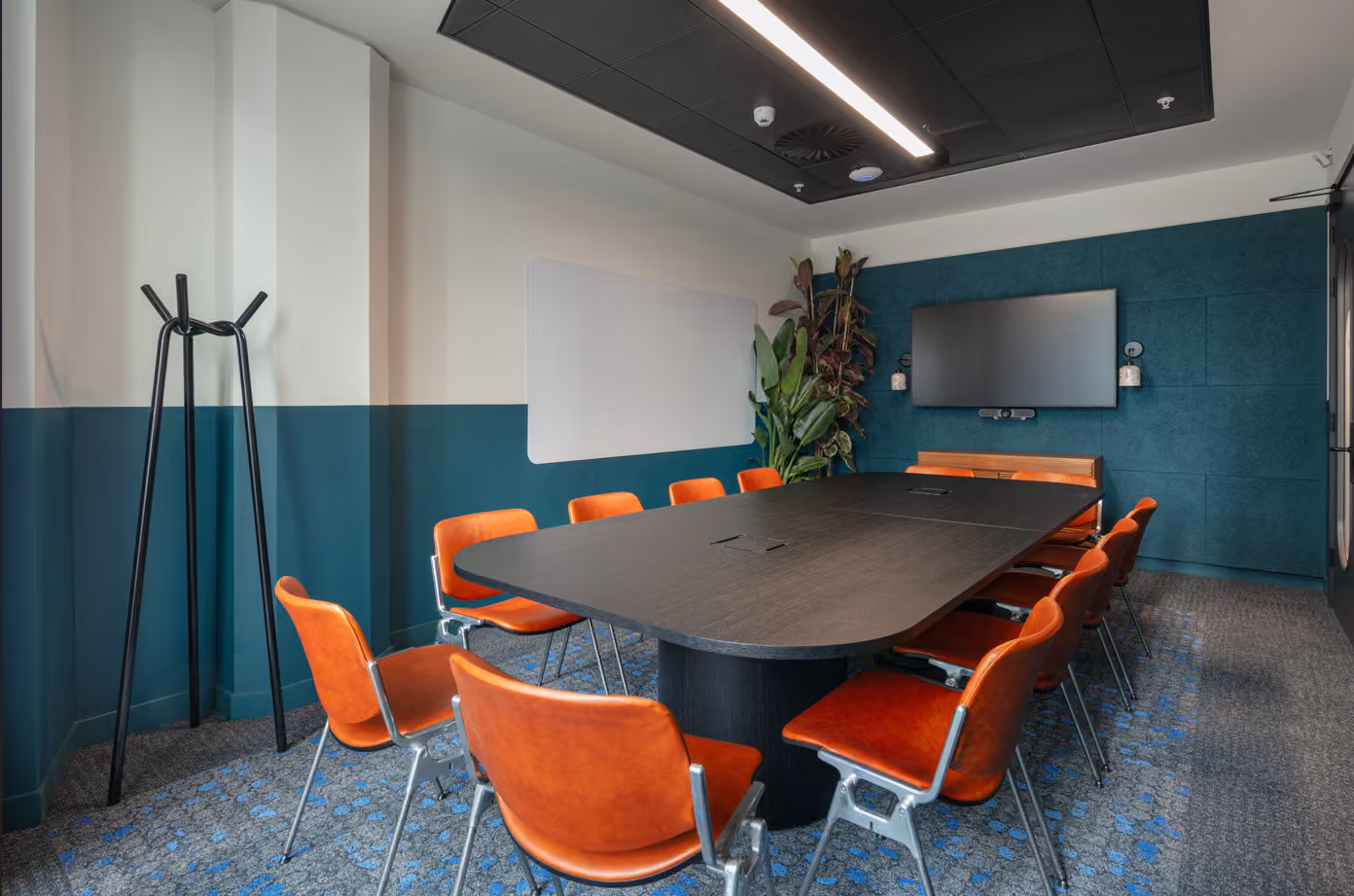 Crabtree Meeting Room, 100 Embankment photo #1