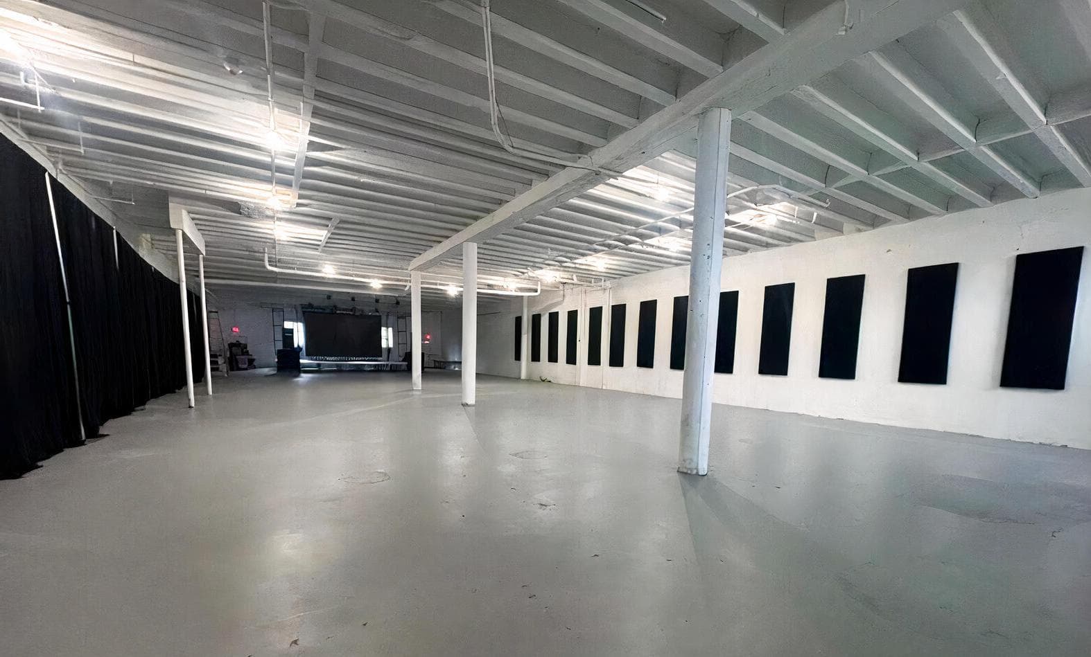 Photo of 555 Entertainment Complex
