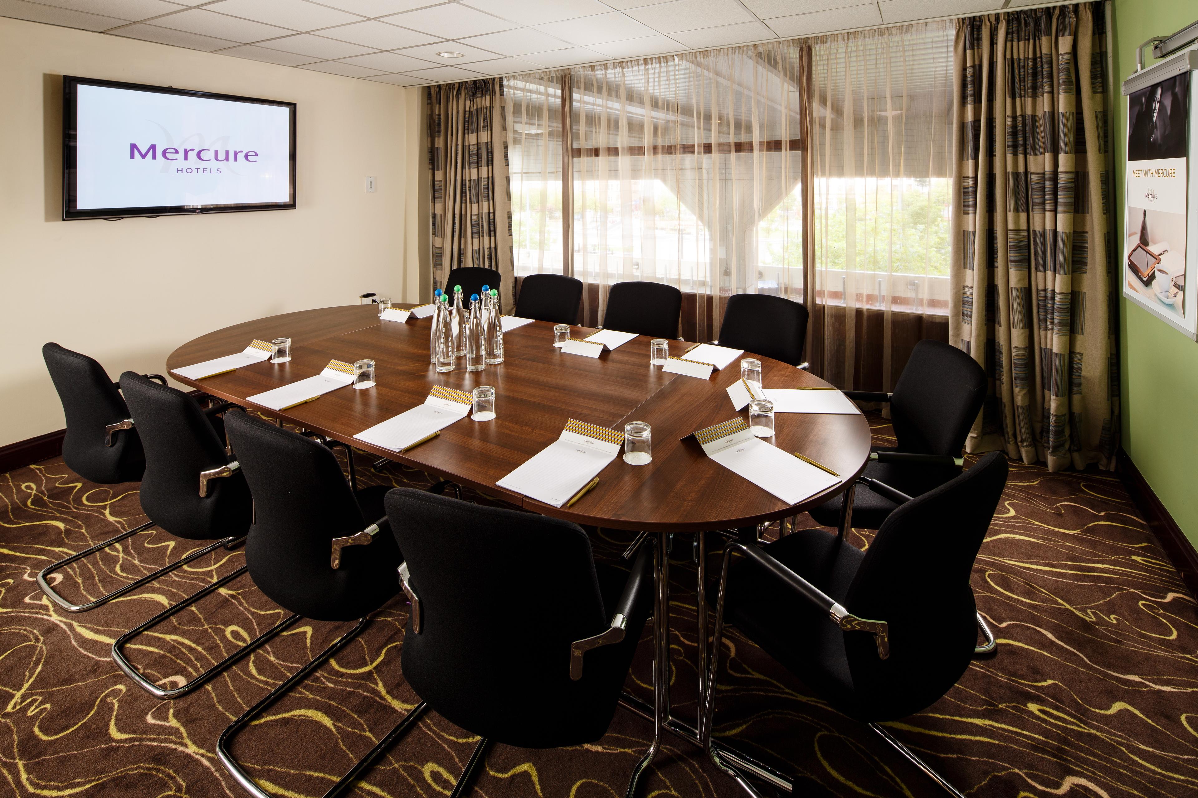 Mercure Manchester Piccadilly, The Boardroom photo #0