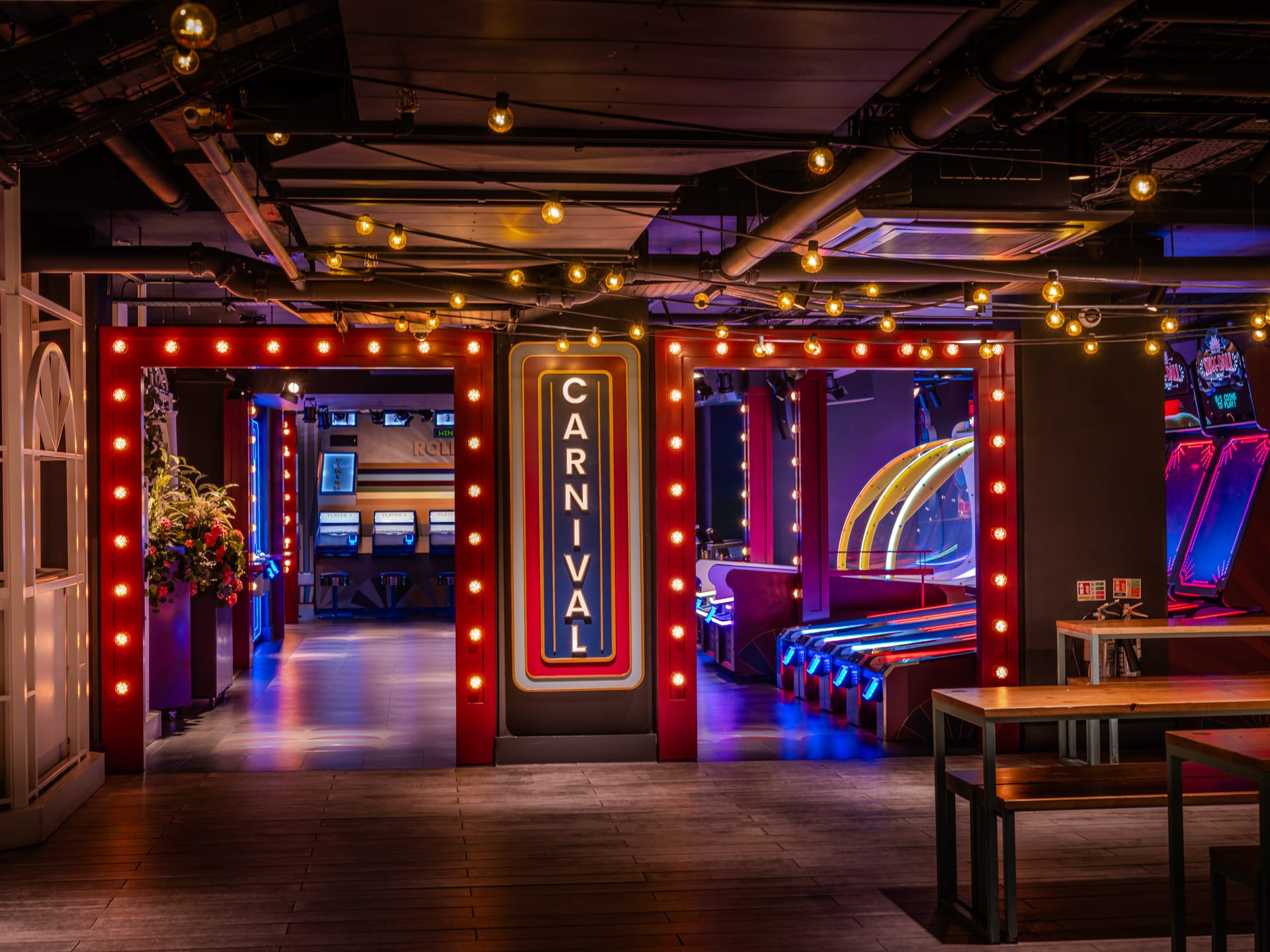 Photo of Swingers West End, Fairgound Bar
