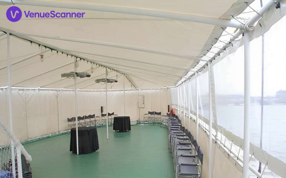 Quarterdeck, Wellington On The Thames photo #2