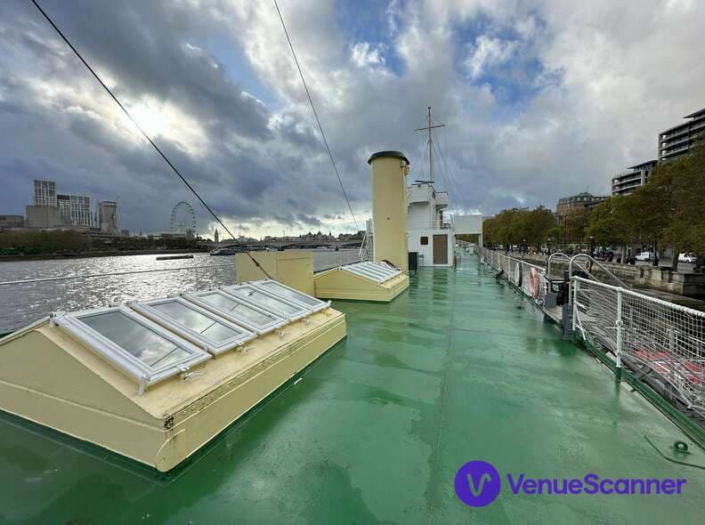 Boatdeck, Wellington On The Thames photo #2