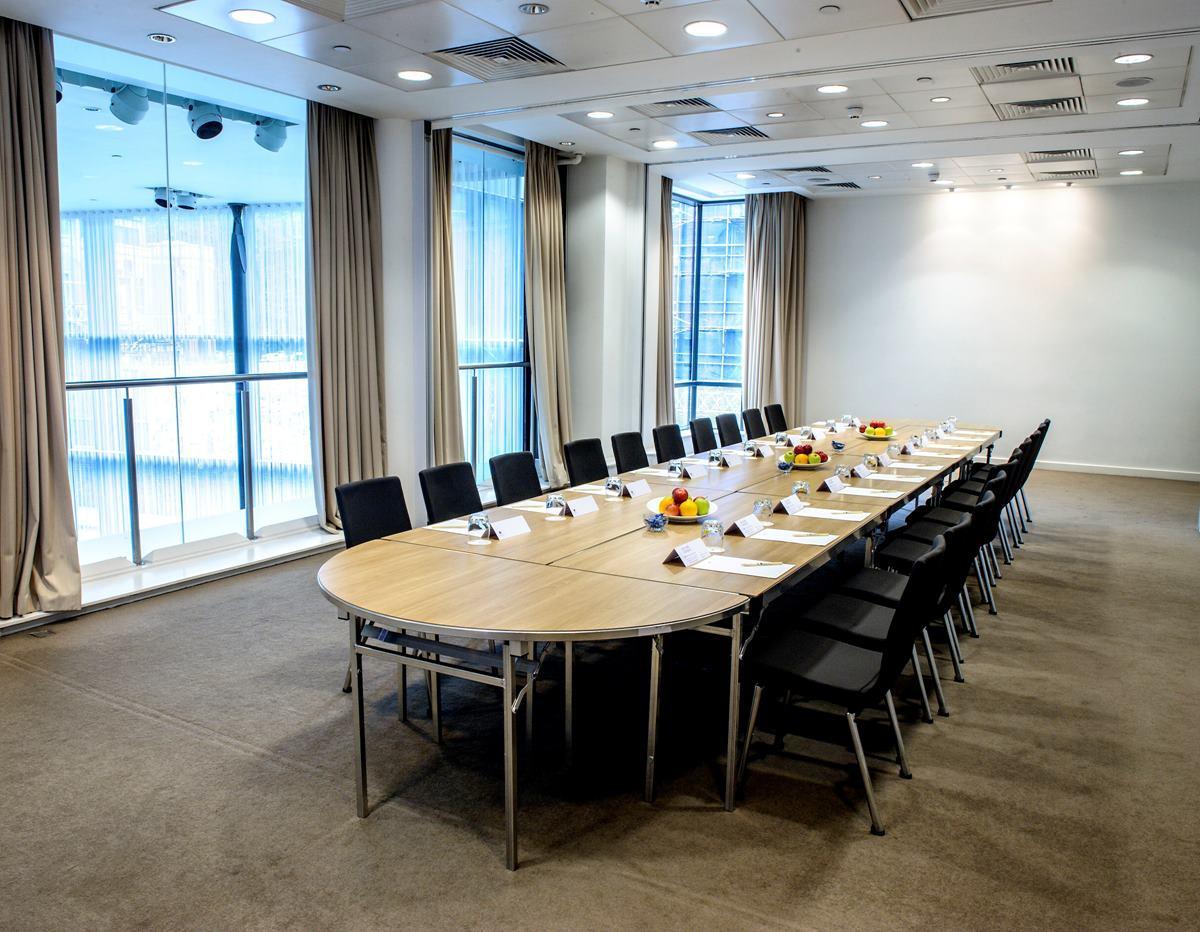 Meeting Rooms, DoubleTree By Hilton Manchester photo #2