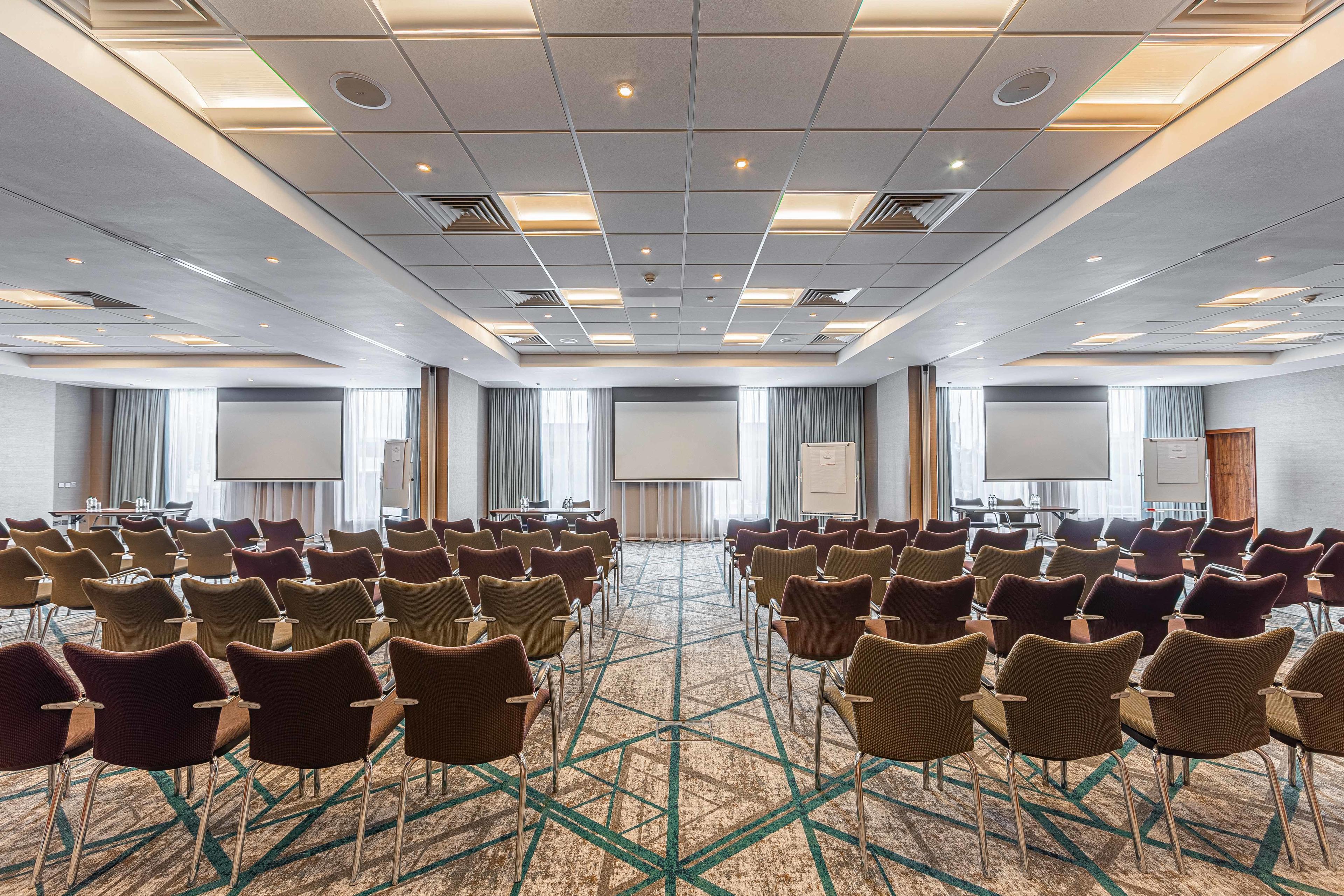 Exclusive Hire, Crowne Plaza Reading East Hotel photo #2