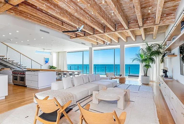 Entire Venue, The Malibu Forty photo #1