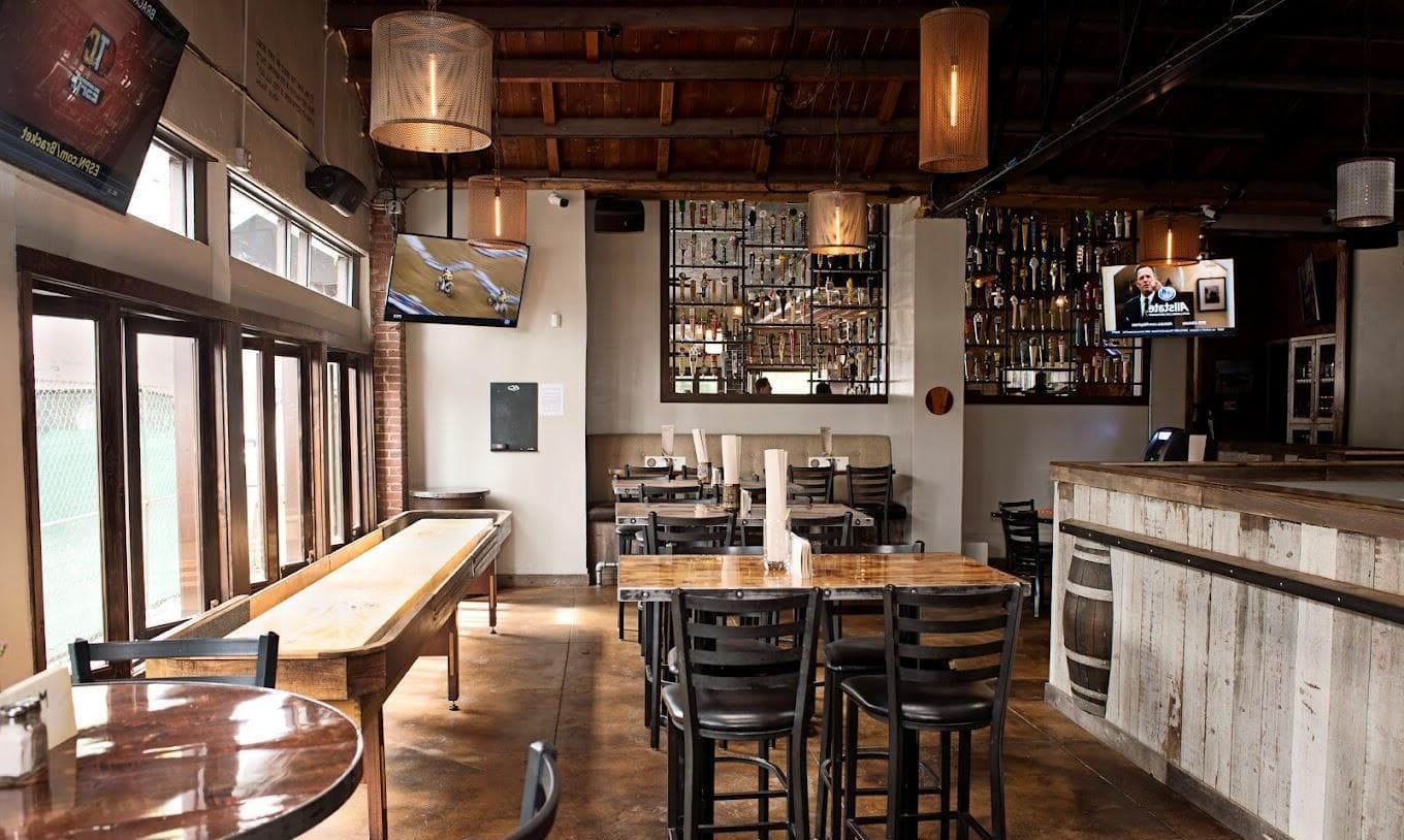 Entire Space, Knotty Barrel Gastropub photo #1