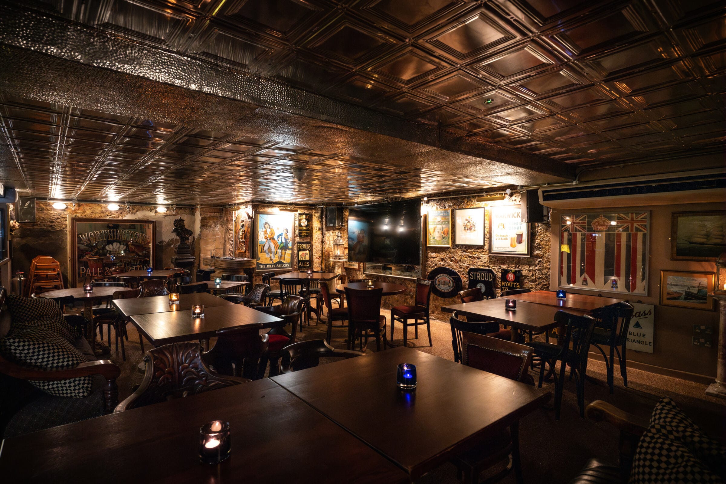 Photo of Trafalgar Tavern, Cribbs Parlour