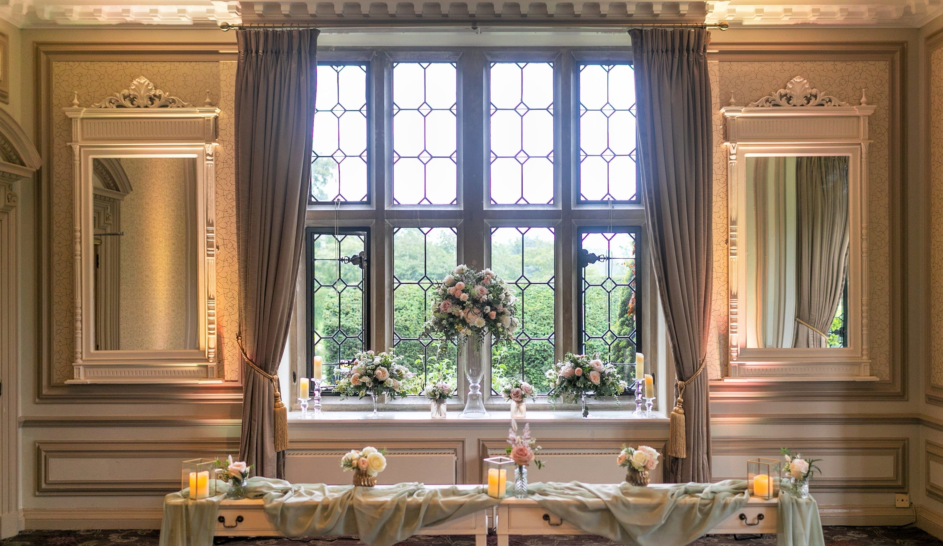 Photo of Horwood House, The Manor Lounge