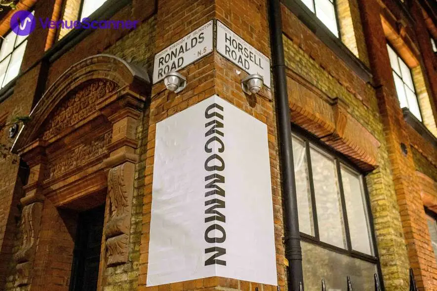 Uncommon Highbury photo #3