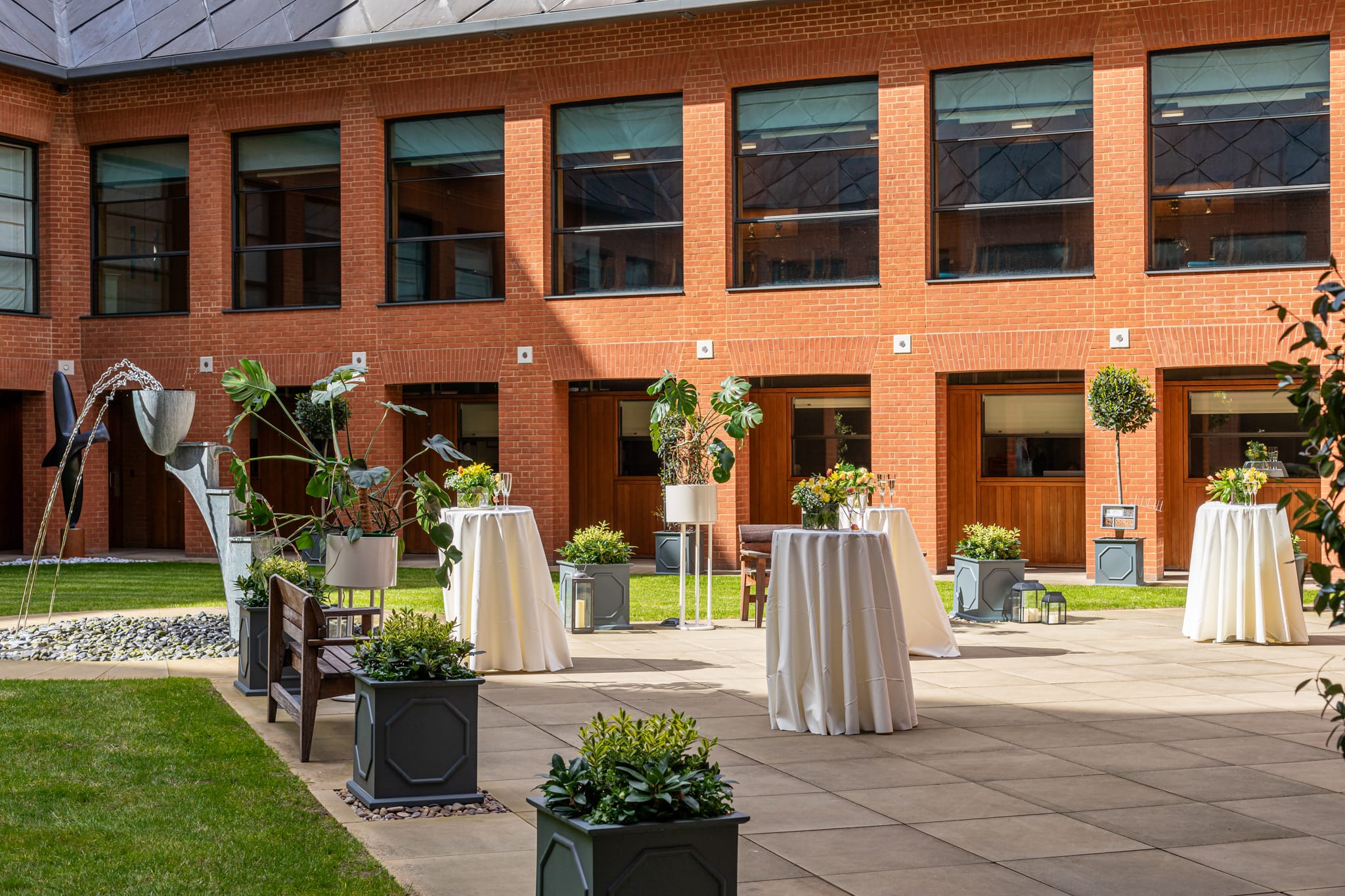 Photo of Haberdashers' Hall, Livery Hall