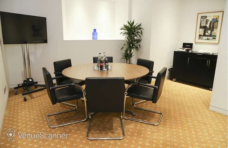 Blue Room, The Argyll Club 1 Cornhill photo #1