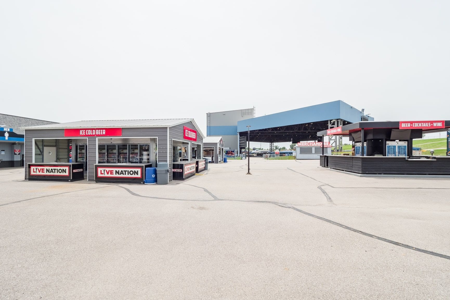 Photo of Hollywood Casino Amphitheater St. Louis, North Plaza