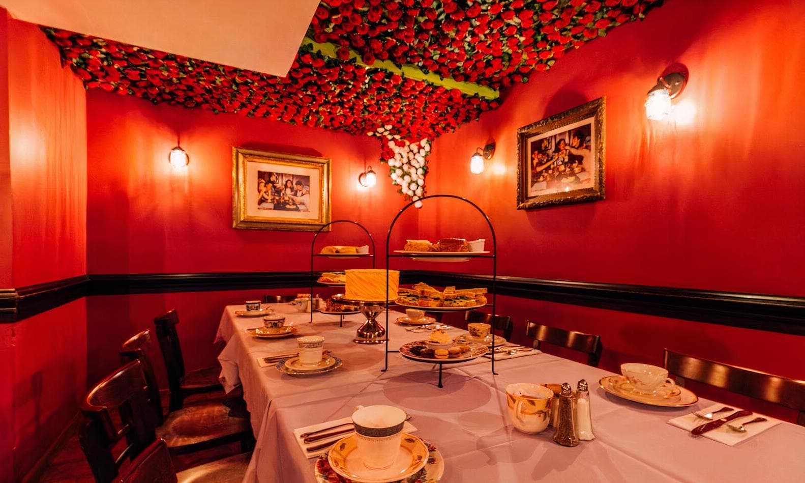 Raspberry Room, Alice's Tea Cup Chapter 1 photo #1