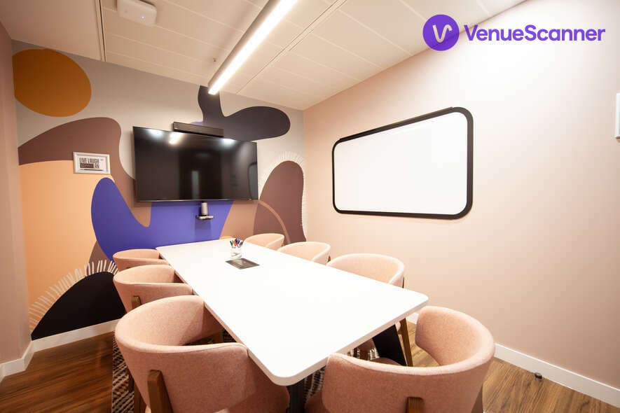 Ali, Runway East Bloomsbury photo #2