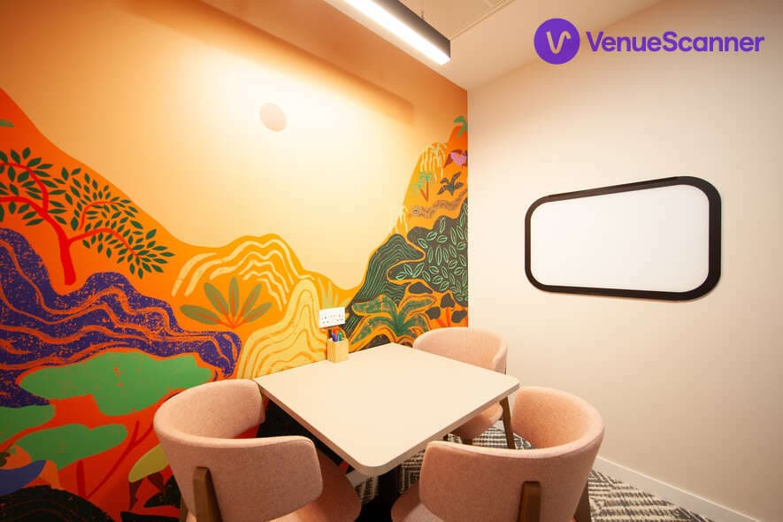 Huxley, Runway East Bloomsbury photo #1