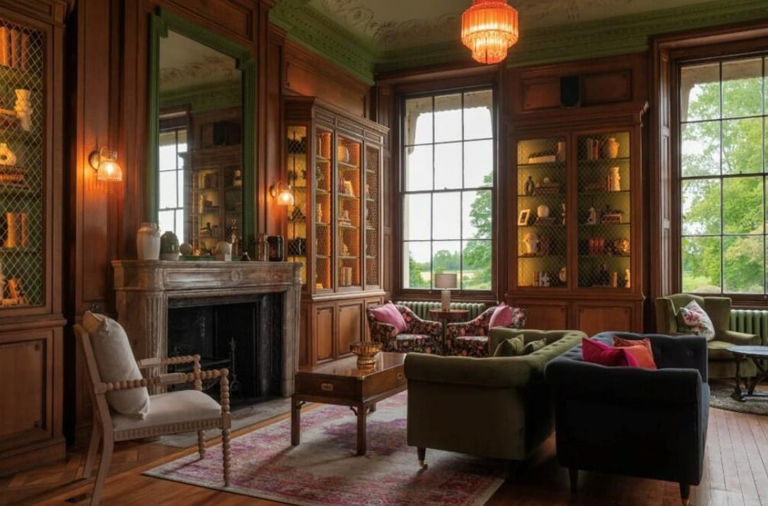 Photo of Hartham Park Estate, Enfilade