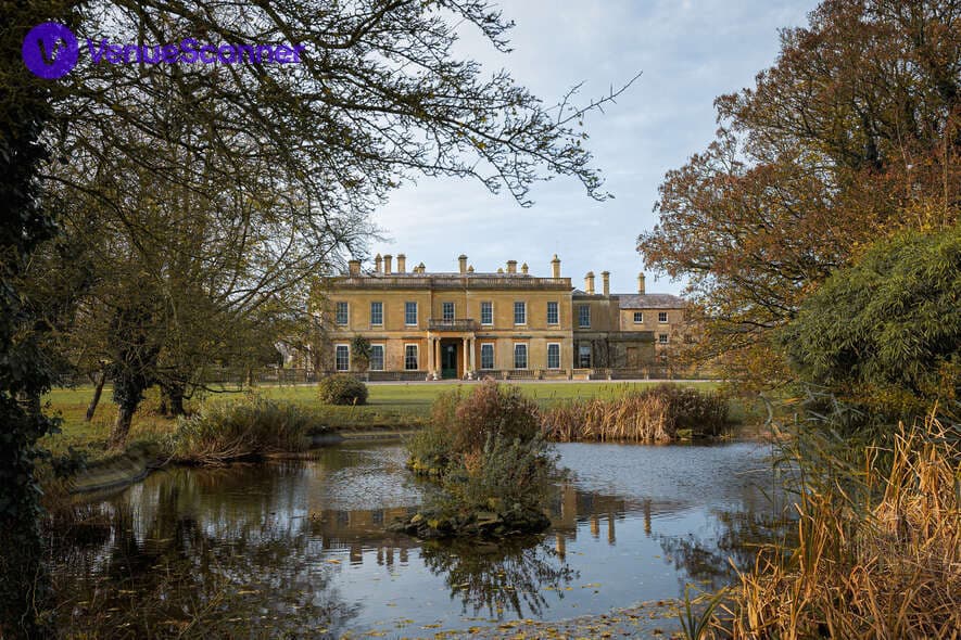 Hartham Park Estate photo #3