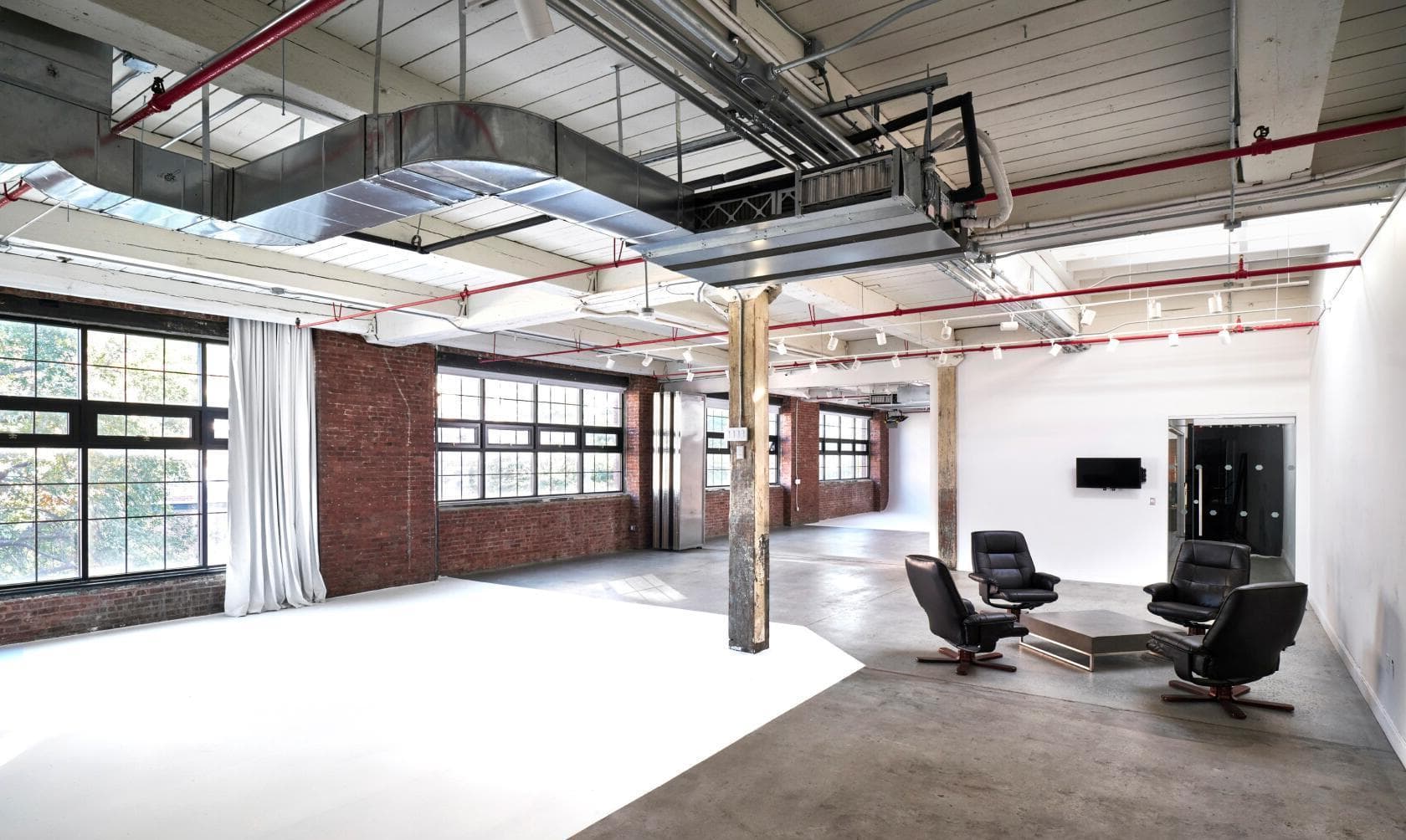Flexible Studio Space, 100 Sutton photo #1