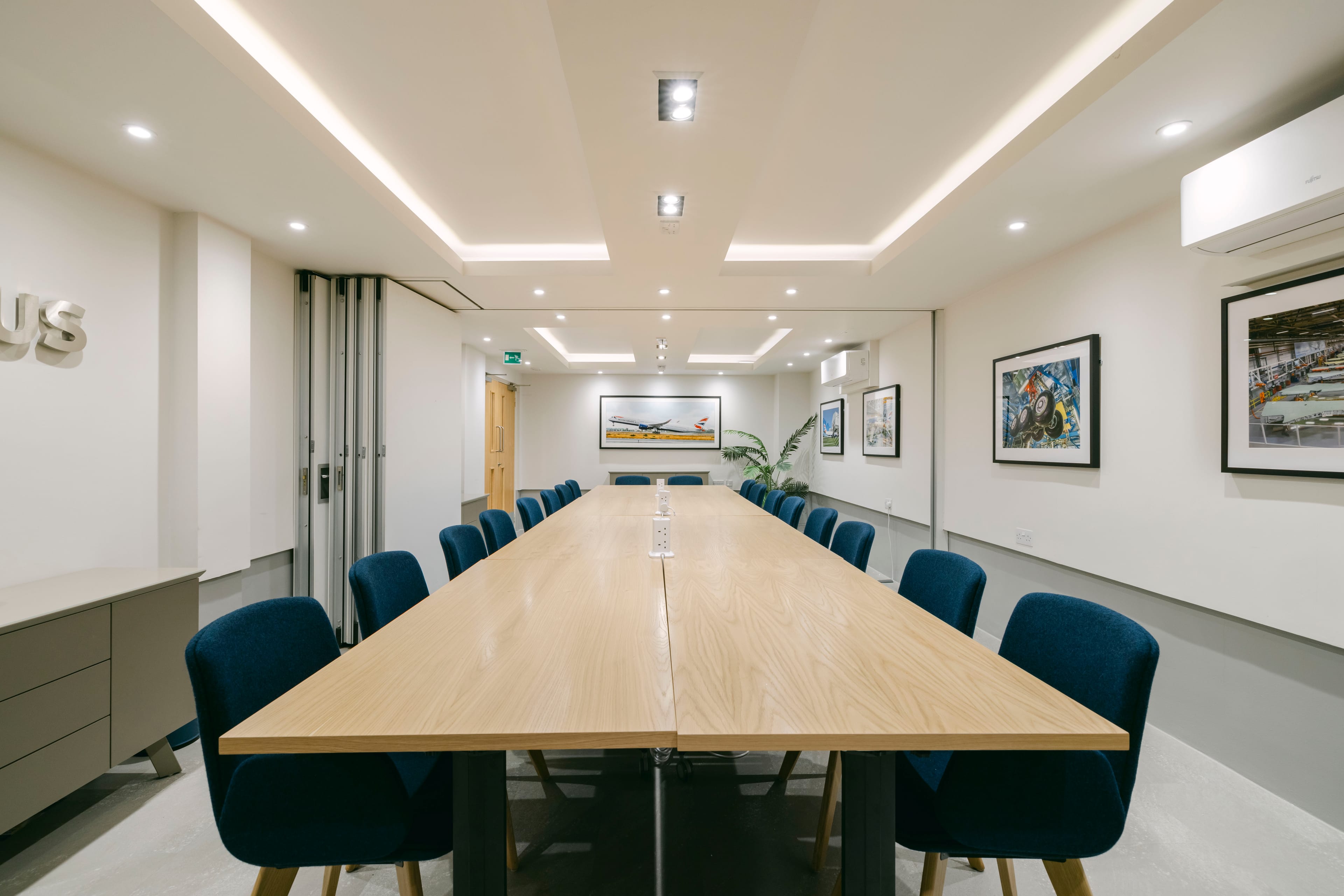 Photo of No 4 Hamilton Place, Airbus Boardroom