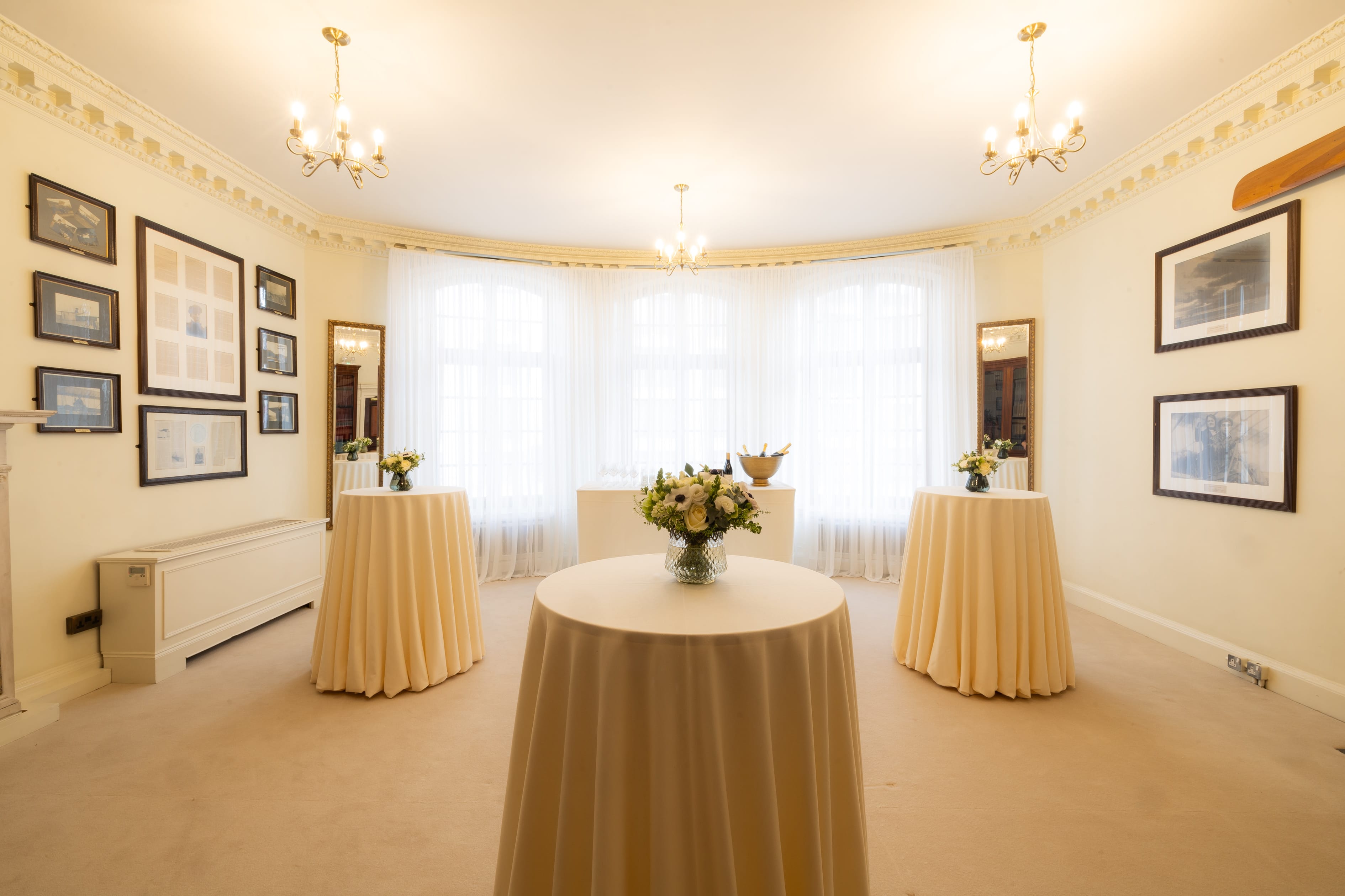 Photo of No 4 Hamilton Place, Sopwith Room