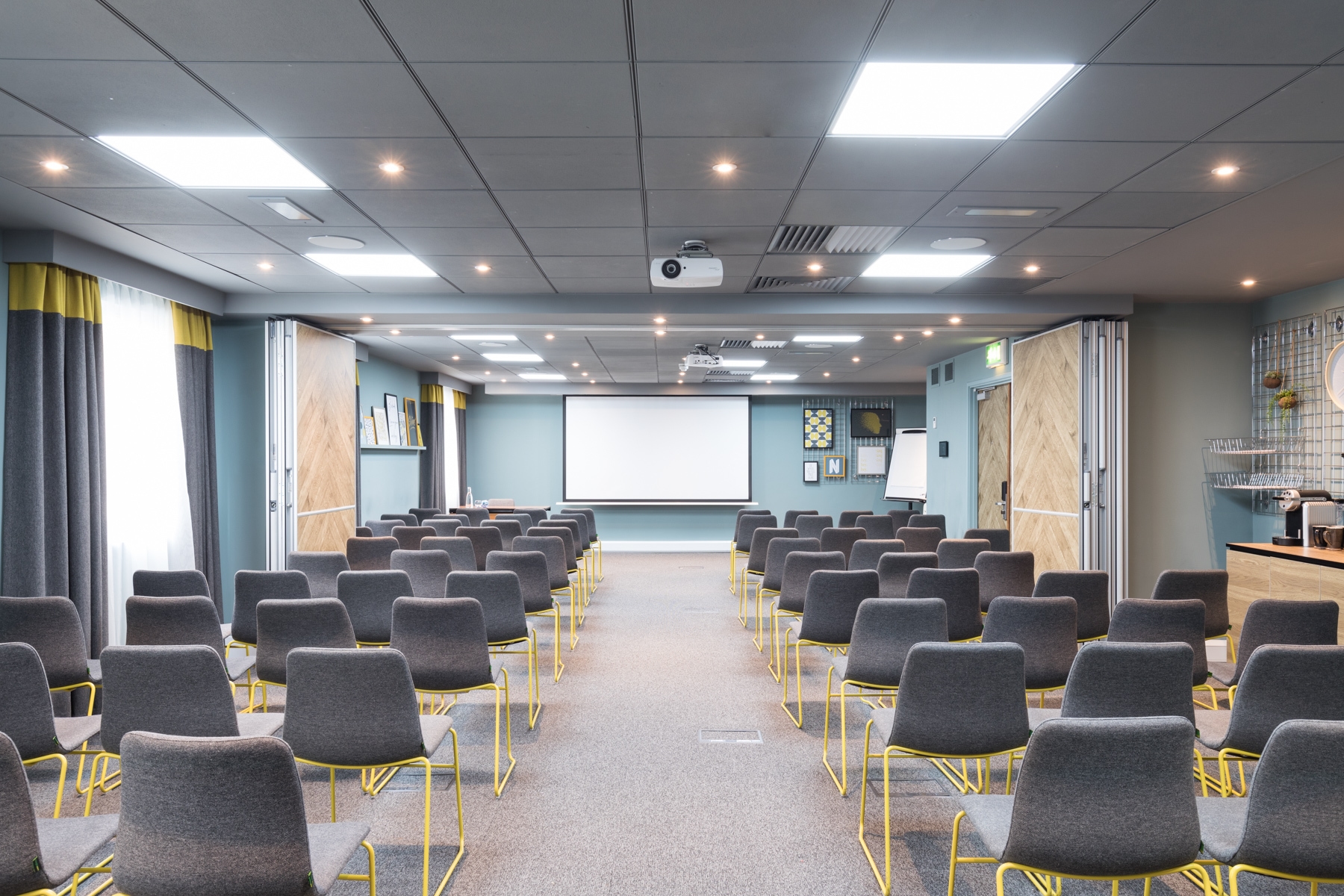 Photo of Novotel London City South, Southwark Suite