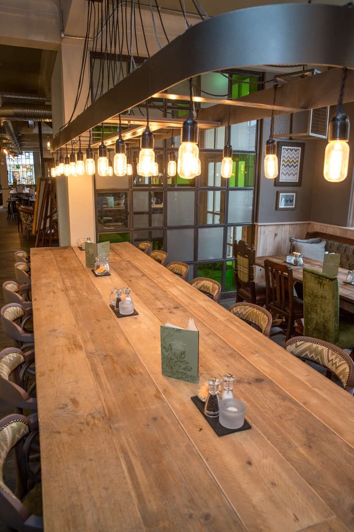 The Knights Table, The Castle, Tooting photo #2