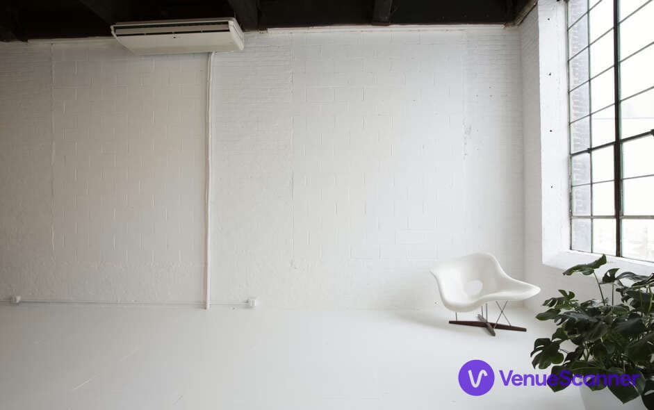 Please Space, Thank You Studio photo #3