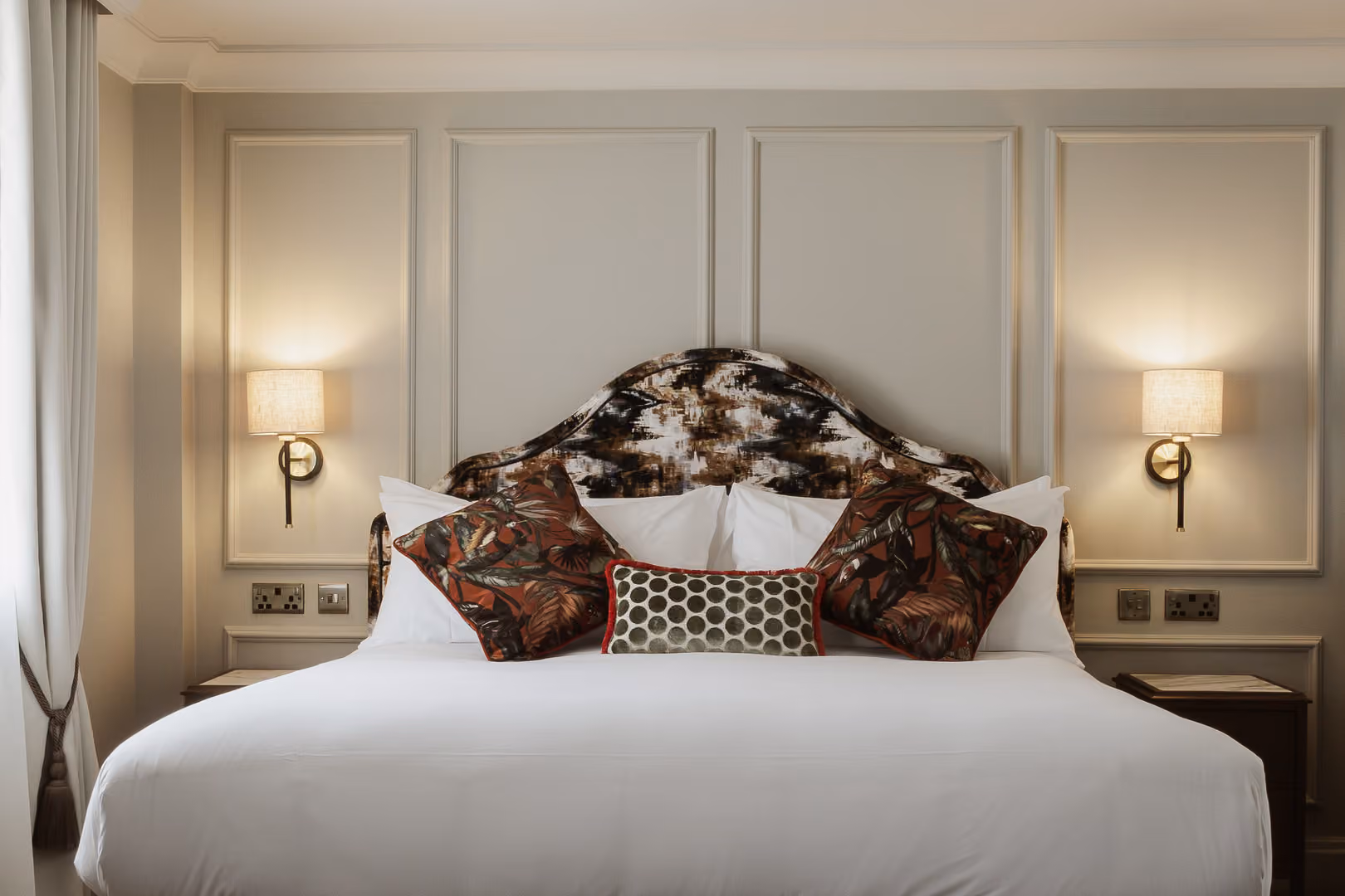 Blenheim Suite, Castle Hotel, Windsor photo #13