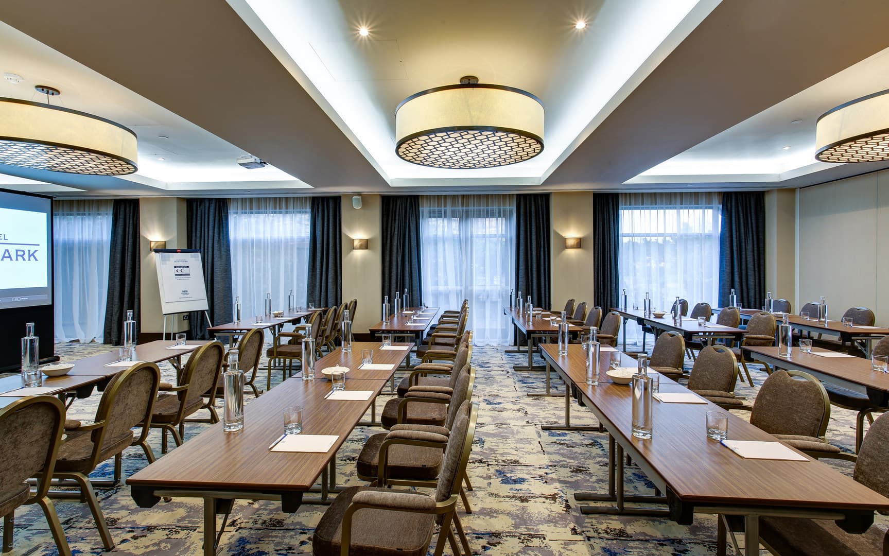 Denis Compton Suite, Danubius Hotel Regents Park photo #2