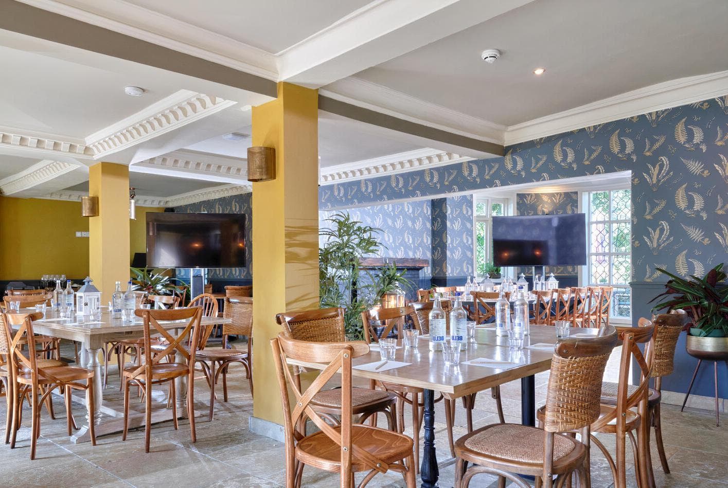 The Riverside Tavern