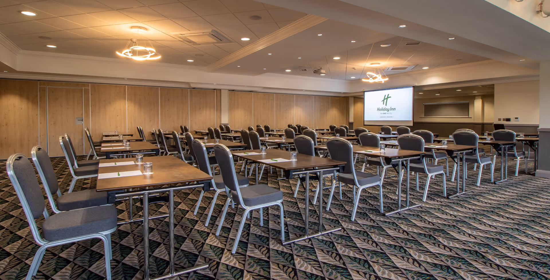 Stage Suites, Holiday Inn Leicester - Wigston photo #2