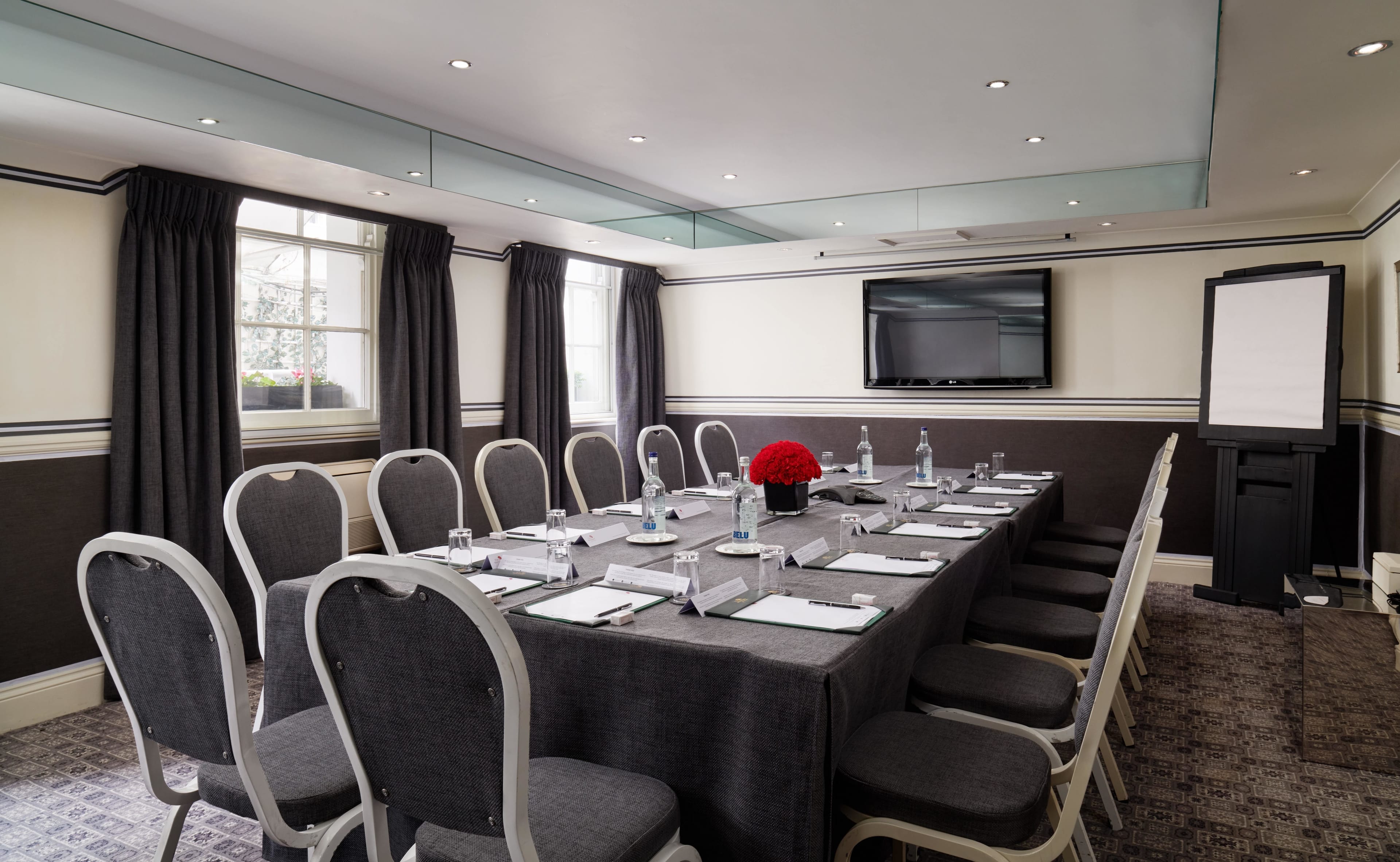 Photo of The Montague On The Gardens, Bloomsbury Suite