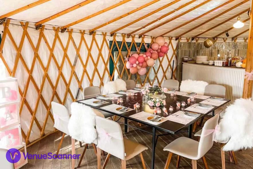 The Yurt, Eric’s Pizza photo #3