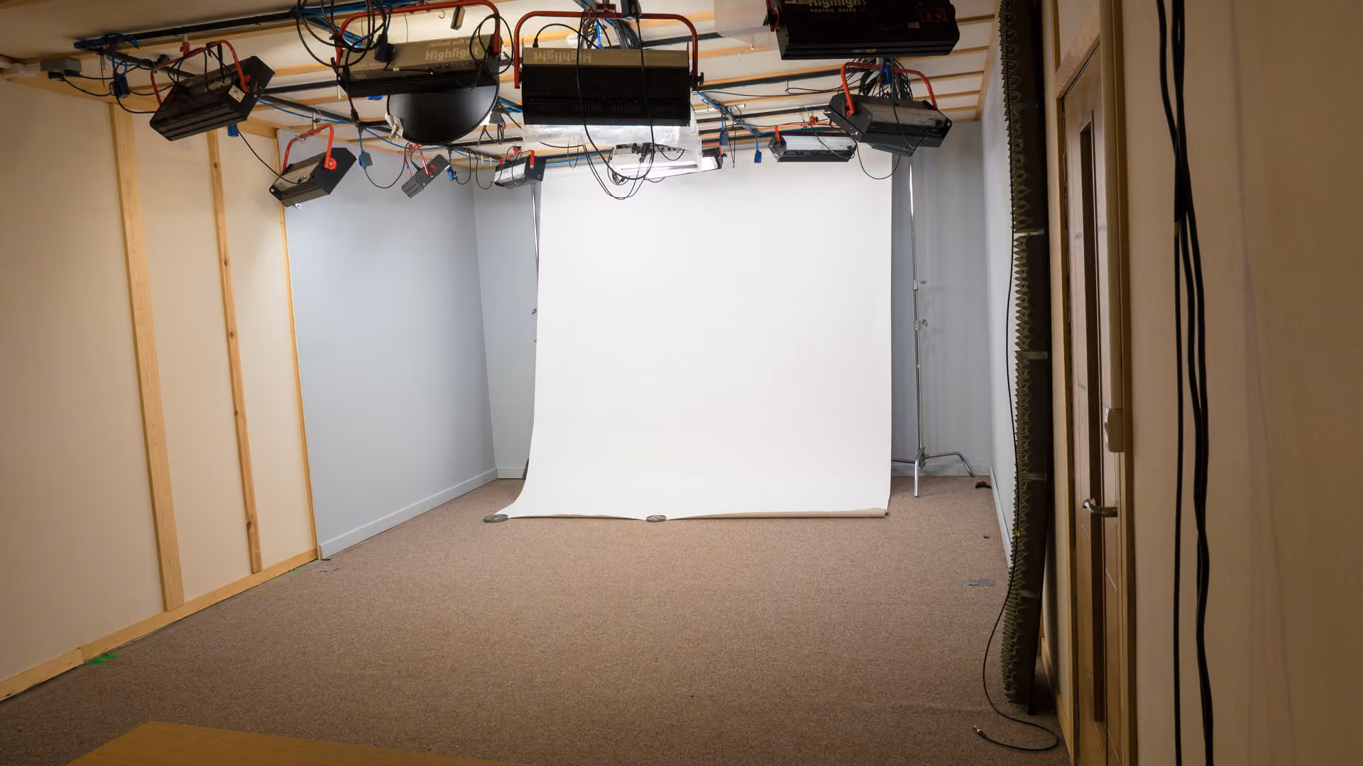 Soundproof Studio, Galleon Studios photo #3