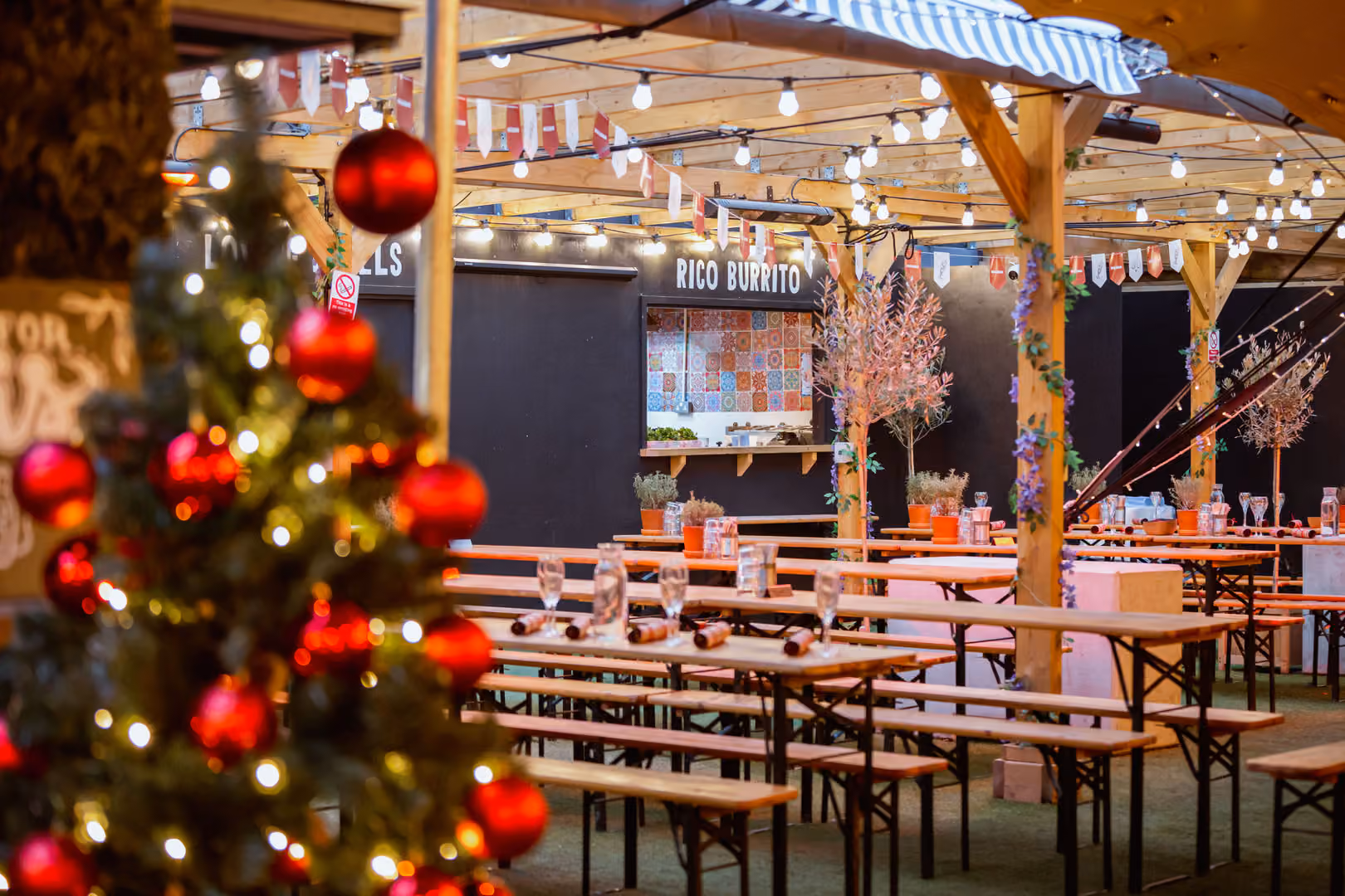 Christmas At Boulebar, Boulebar photo #2