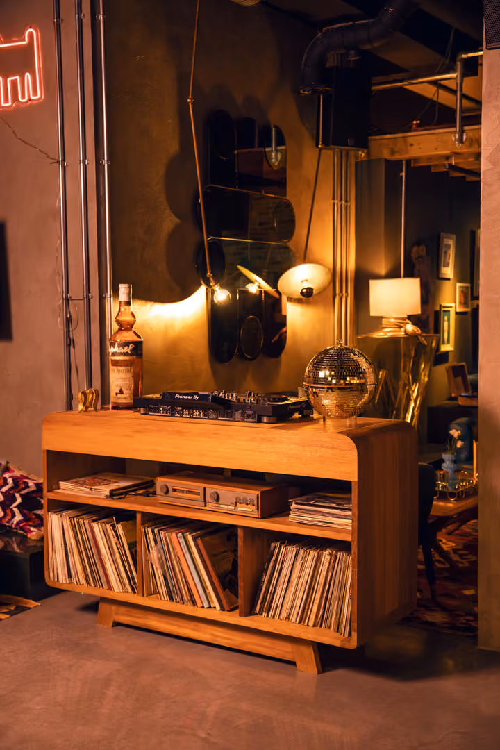 Basement Studio, The Little Scarlet Door photo #7