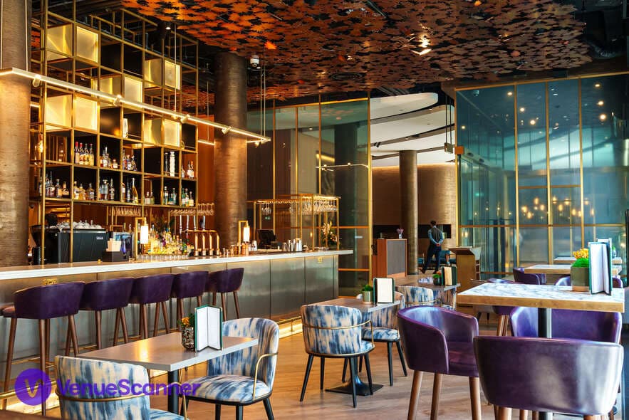 Middle Eight photo #3