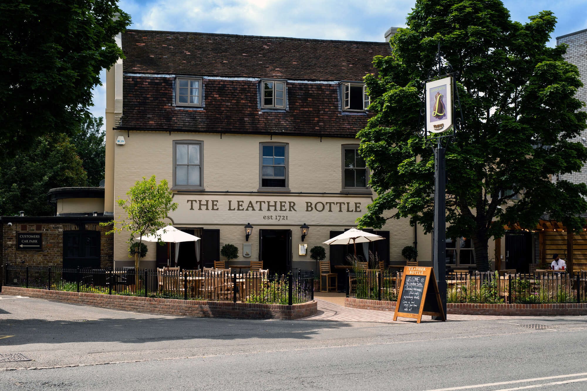 Photo of The Leather Bottle, Earlsfield, The Study