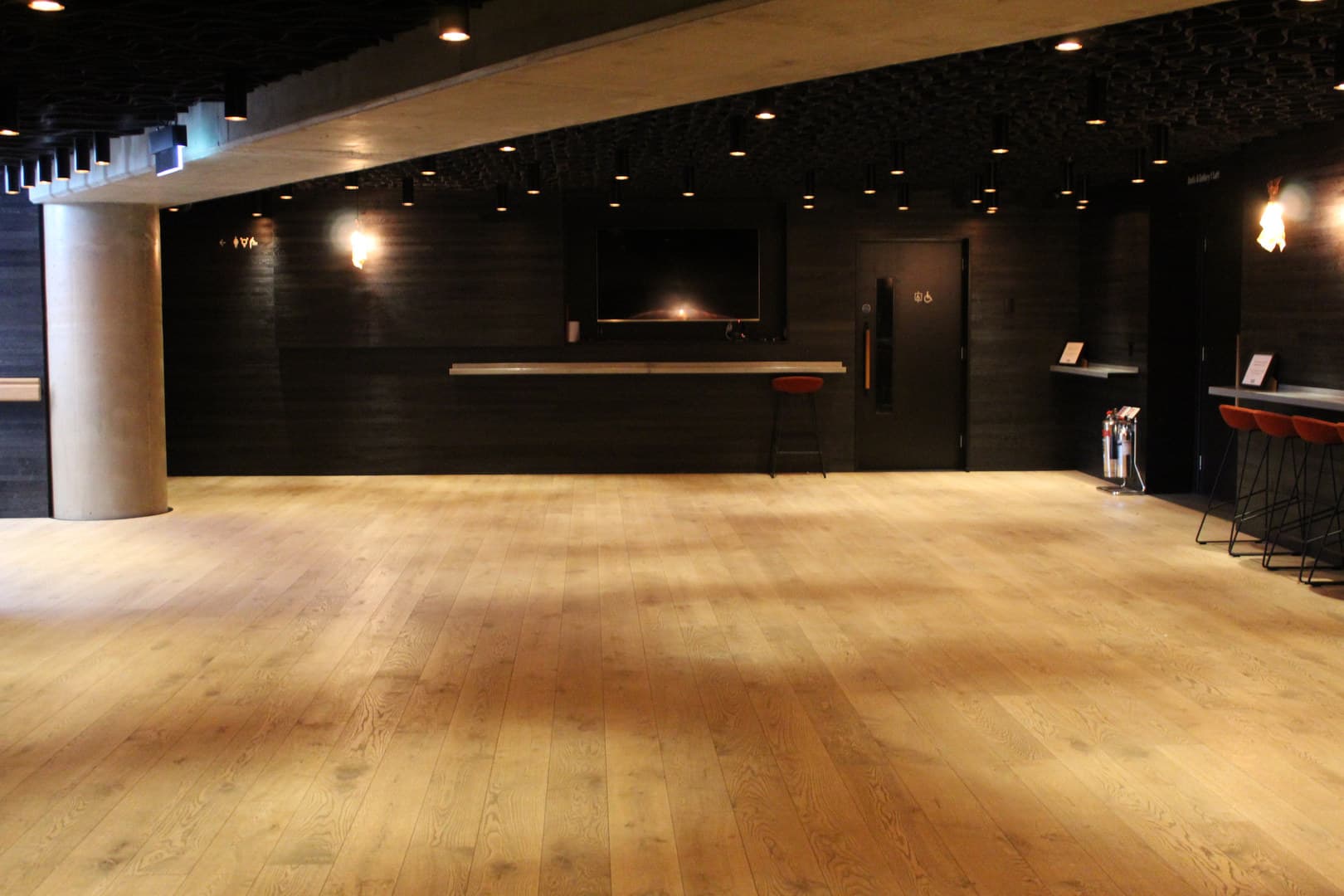 Lower Foyer, Bridge Theatre photo #1