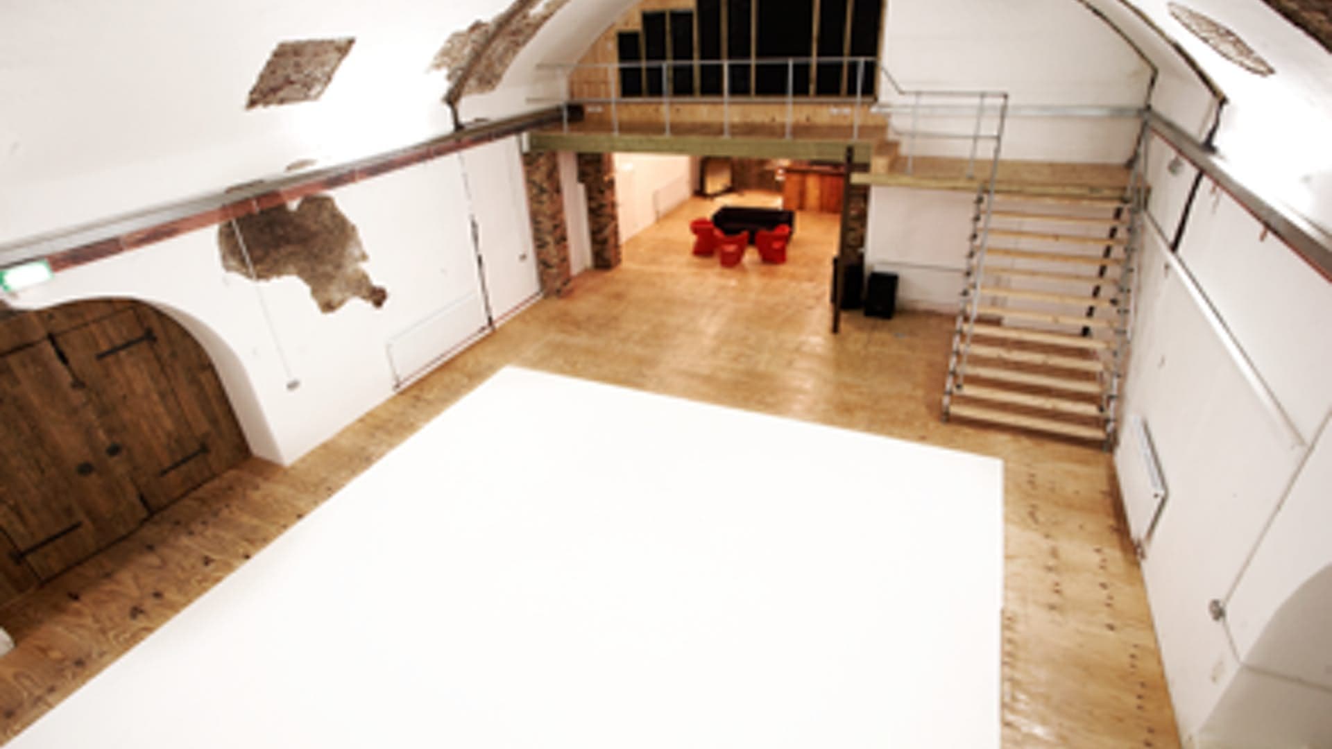 Exclusive Hire, White Rabbit photo #3