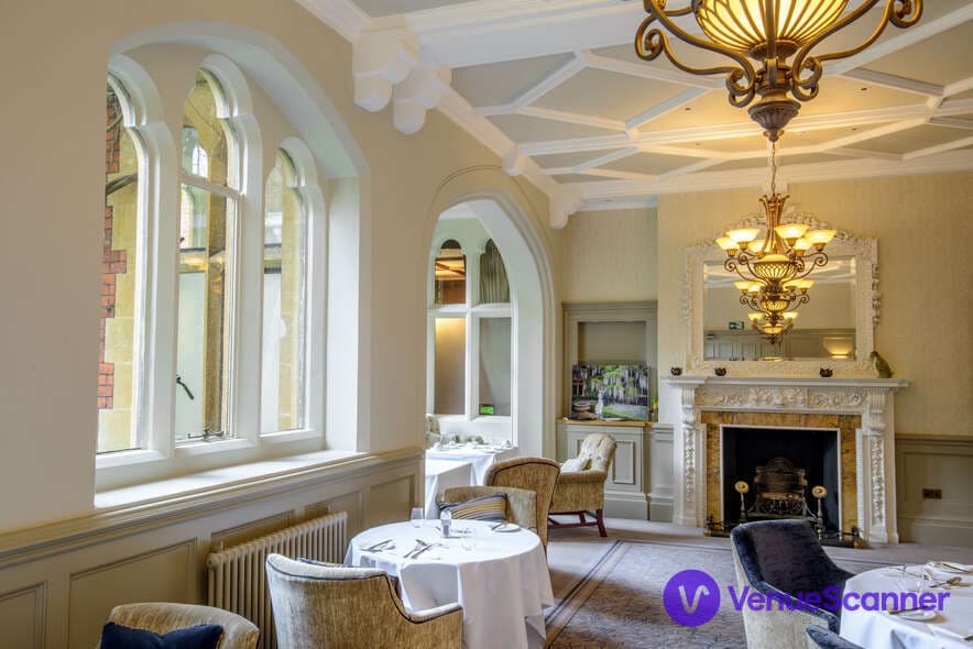 Warren House photo #3