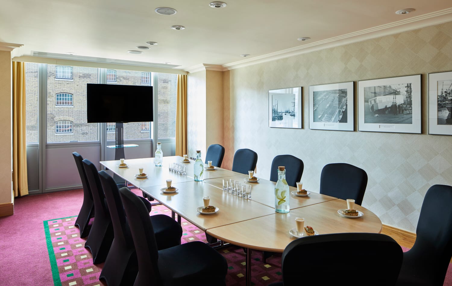 Photo of London Marriott Hotel Canary Wharf, Teak Room