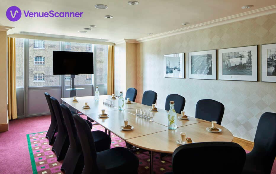 Teak Room, London Marriott Hotel Canary Wharf photo #1