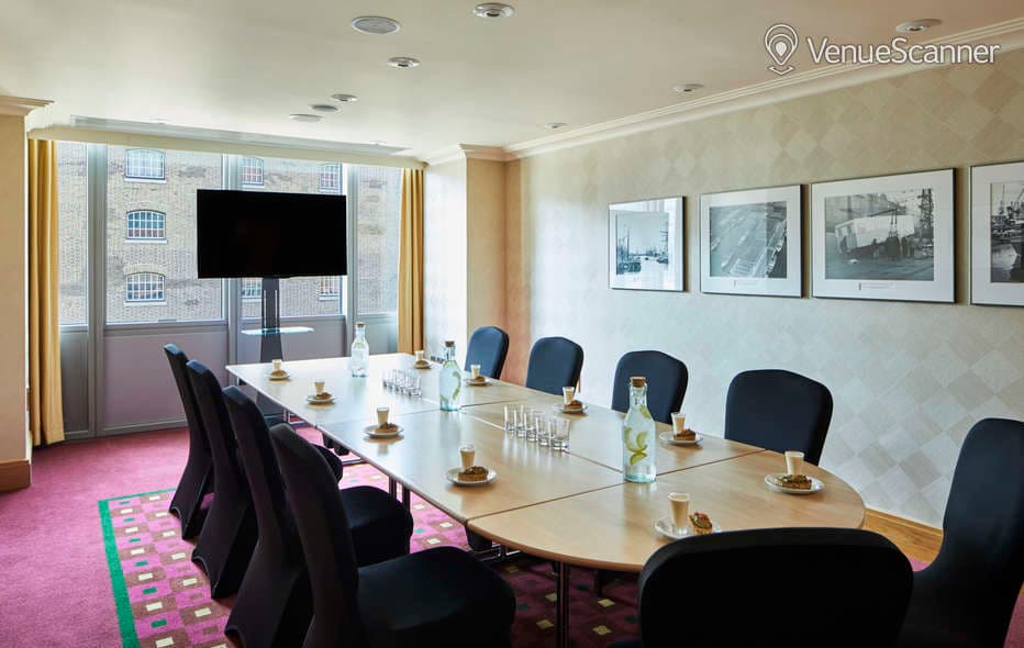 Ebony Room, London Marriott Hotel Canary Wharf photo #1