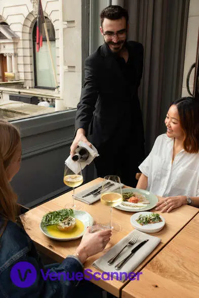 Claro London photo #3