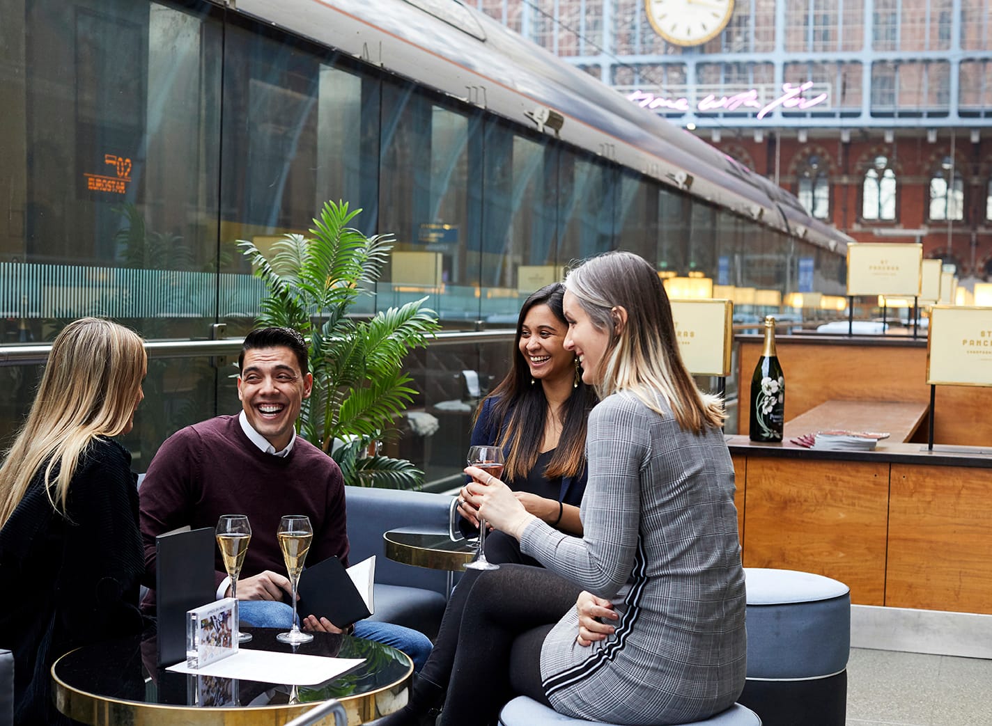 Photo of St Pancras Brasserie & Champagne Bar By Searcys, Champagne Bar