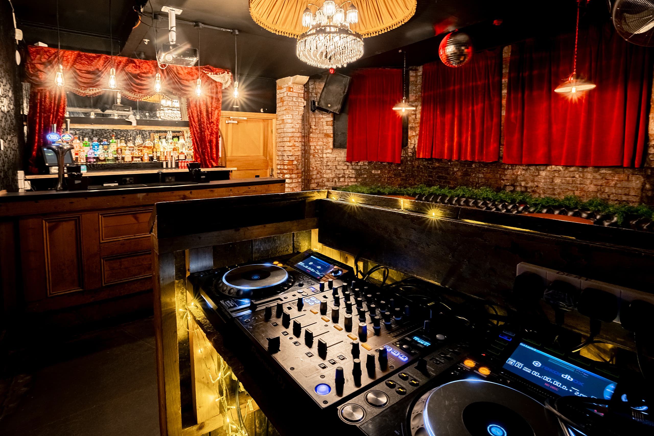 The Den, The Deaf Institute photo #1