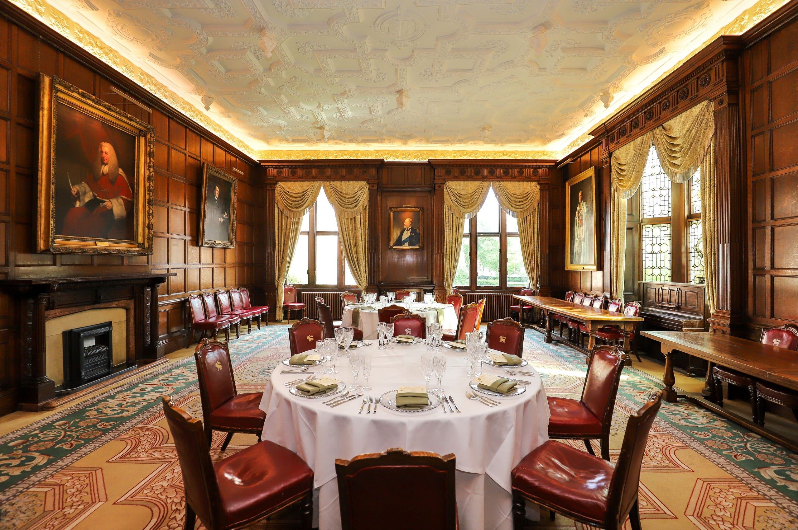 Photo of Middle Temple Hall And Garden Lawns, Parliament Chamber